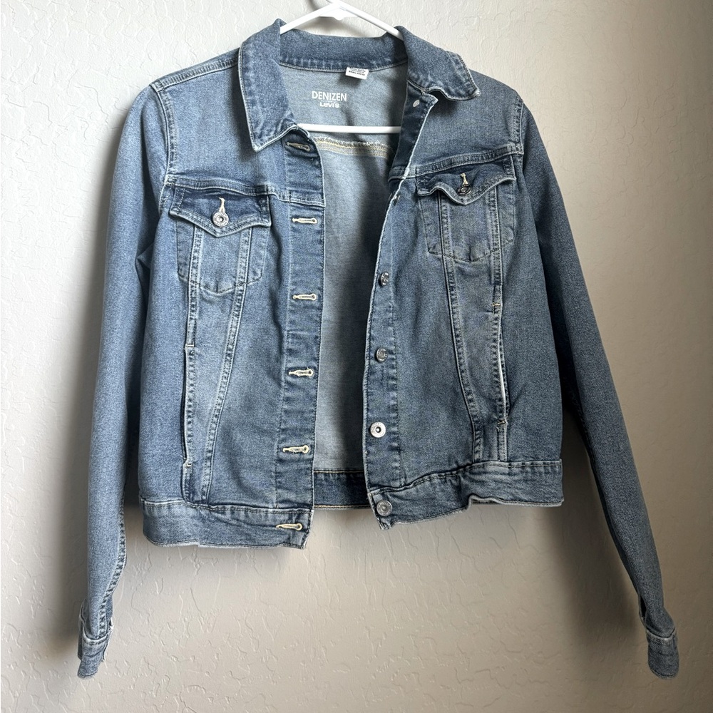 Denizen by Levi’s Jean Jacket Size Large